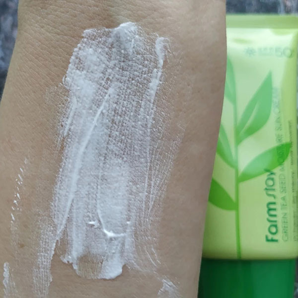 ضد آفتاب دانه چای سبز برند فارم استی+اورجینال کره ای